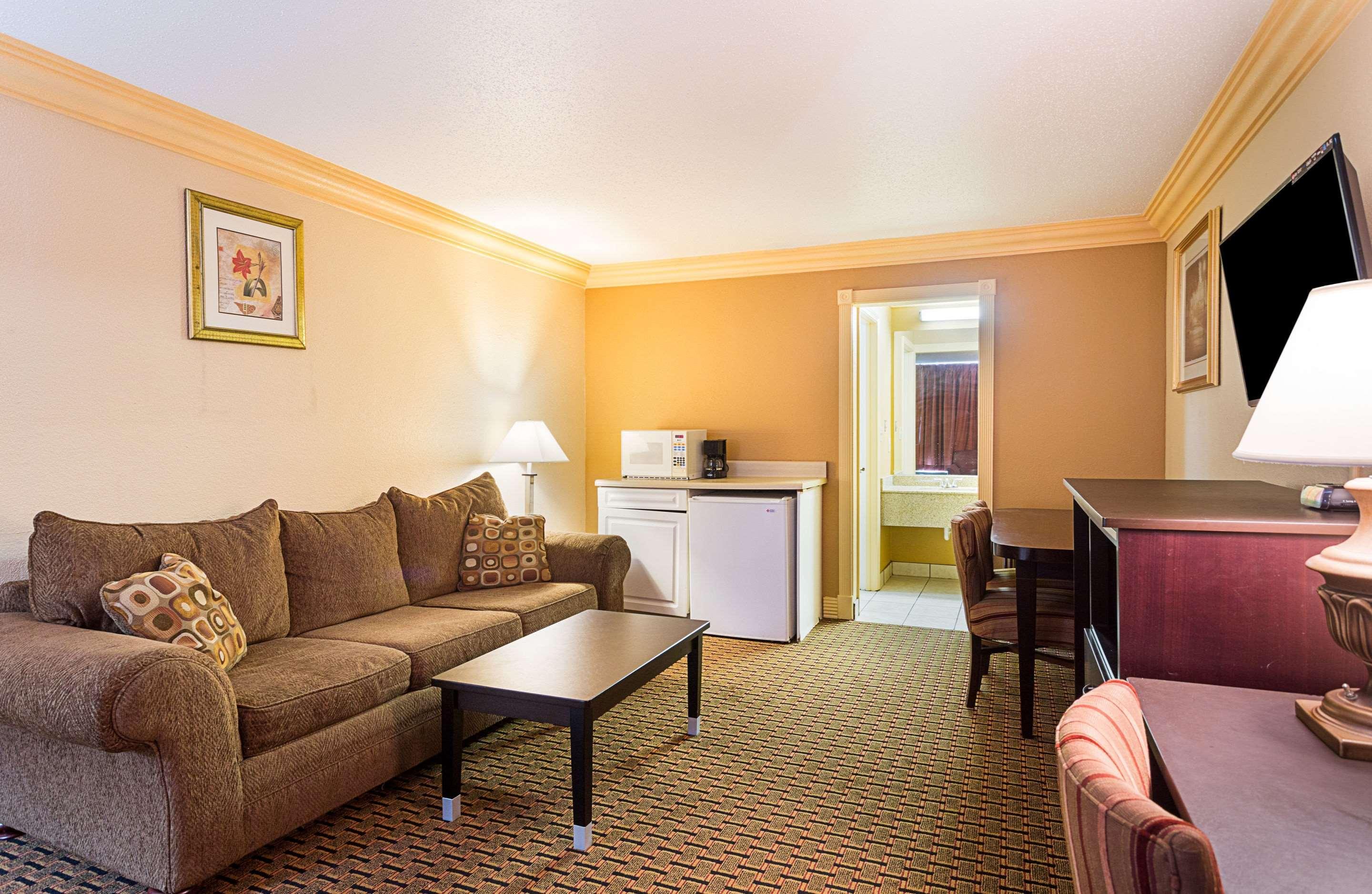 Parkway Inn Birmingham Exterior photo