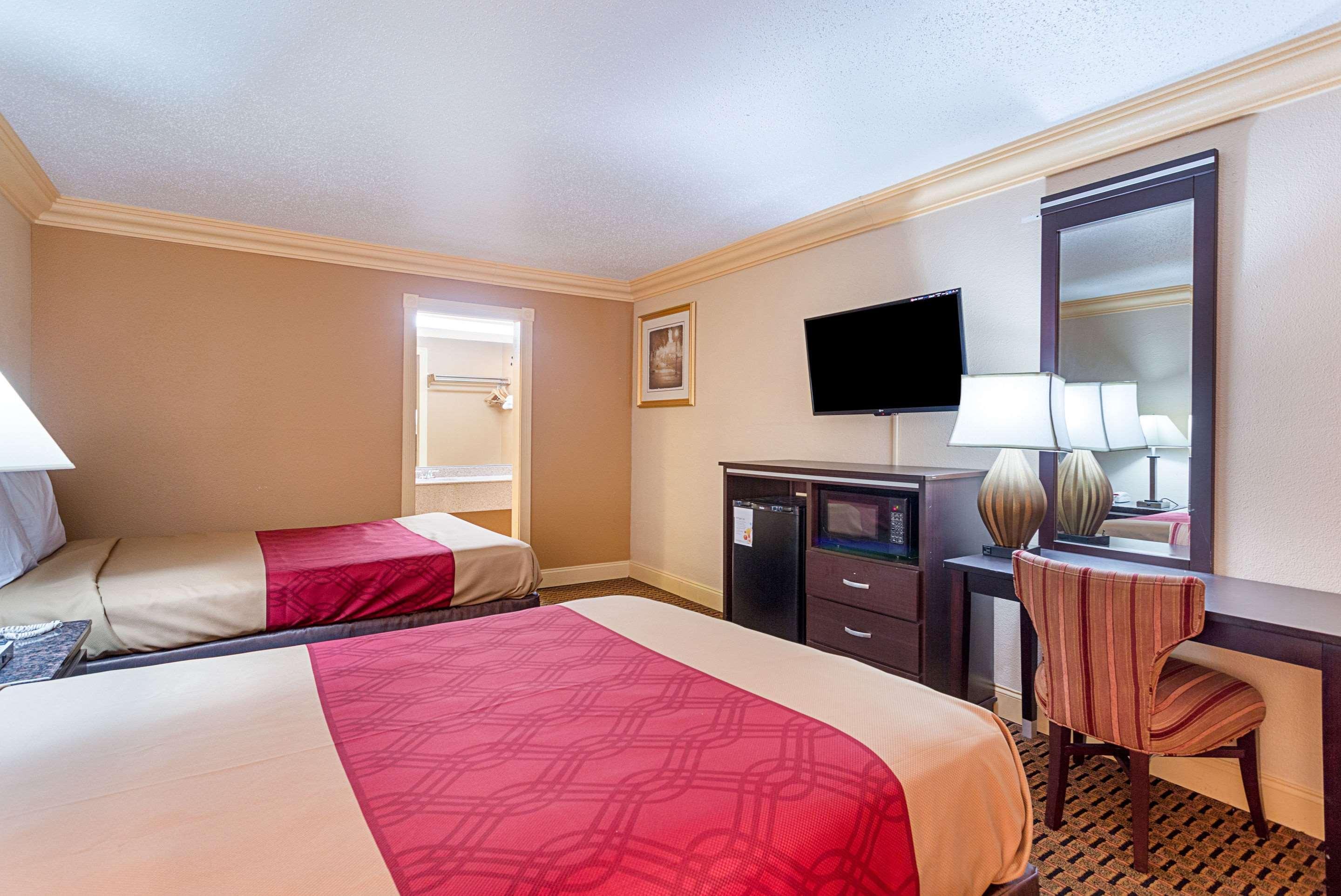 Parkway Inn Birmingham Exterior photo